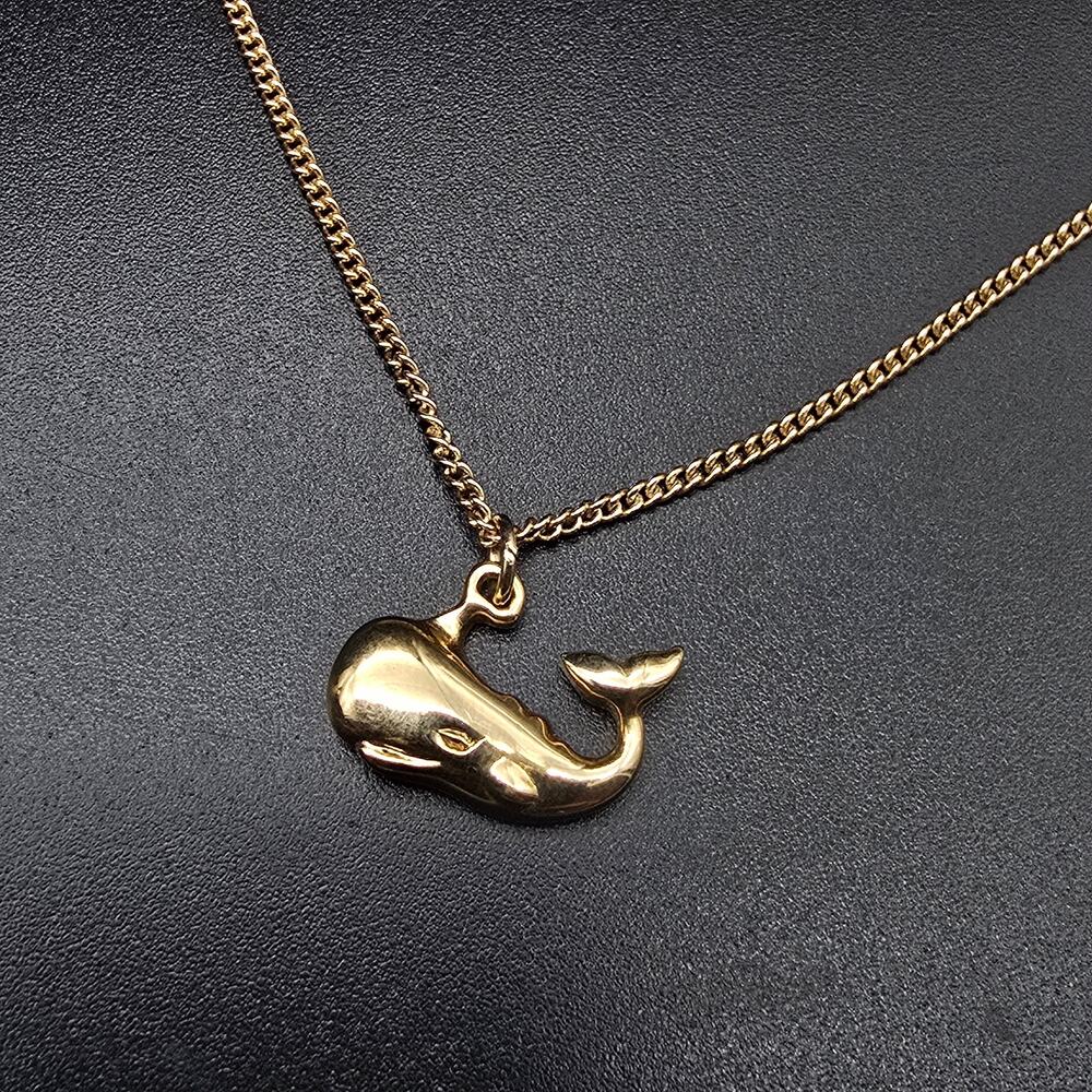 Avon Gold Tone Whale Pendant Necklace Vintage Costume Jewelry